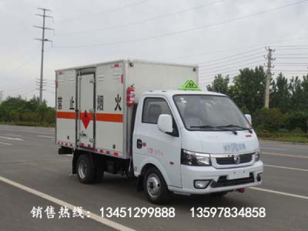 東風(fēng)途逸雜項(xiàng)危險物品廂式運(yùn)輸車(汽油國六)
