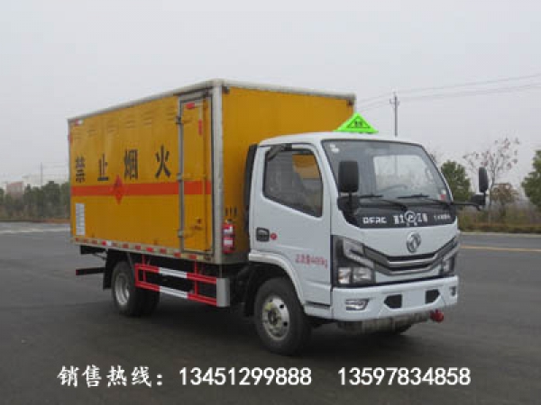 東風(fēng)易燃?xì)怏w廂式運(yùn)輸車(藍(lán)牌國六)